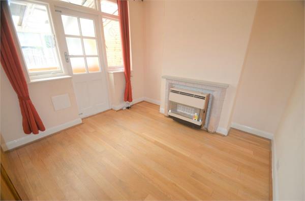 Oakhampton Road, Mill Hill
